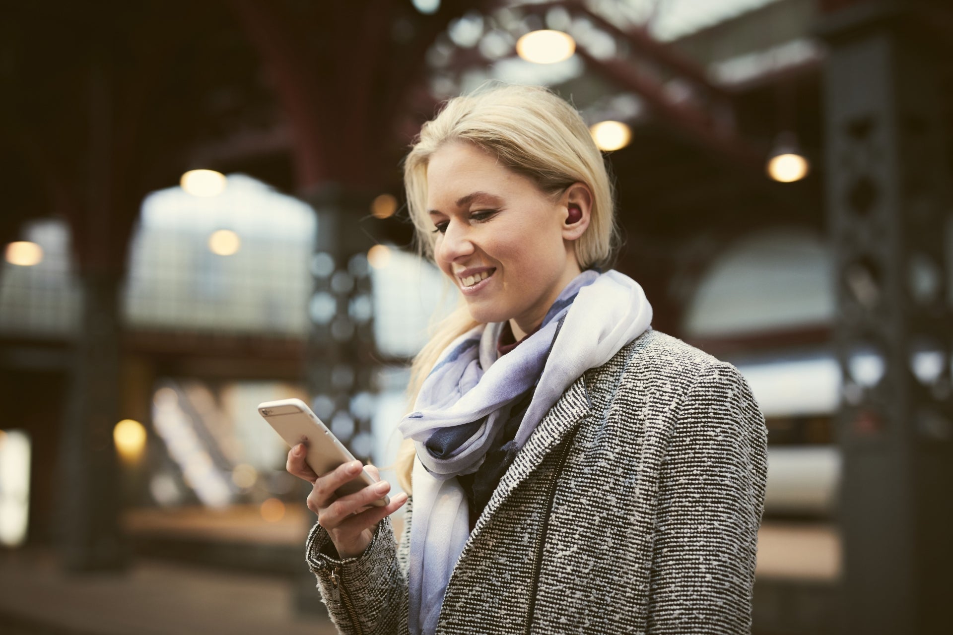 How LIZN Hearpieces® Can Help You Stay Connected While Commuting